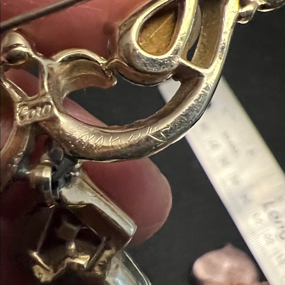 Three brooch bundle - Picture 8 of 9